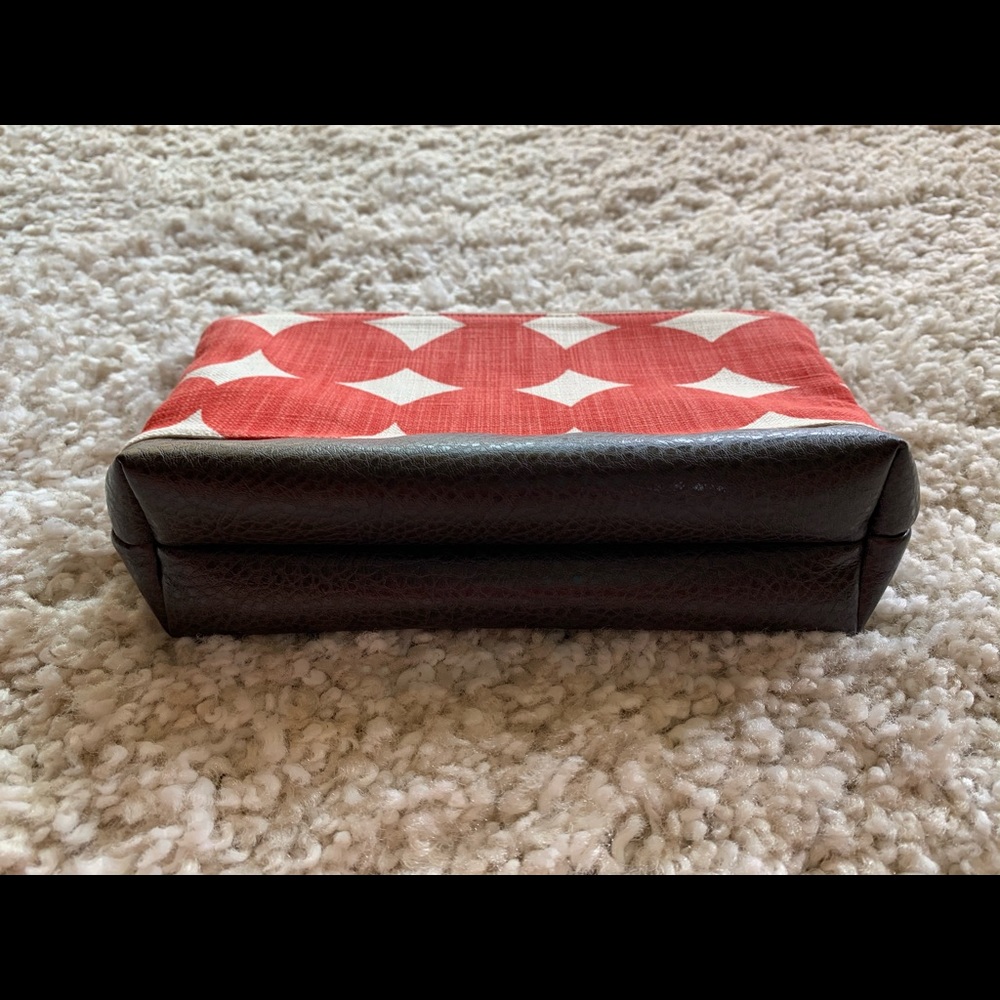 Just the cutest Red Staggerwing pouch! - Picture 2 of 4